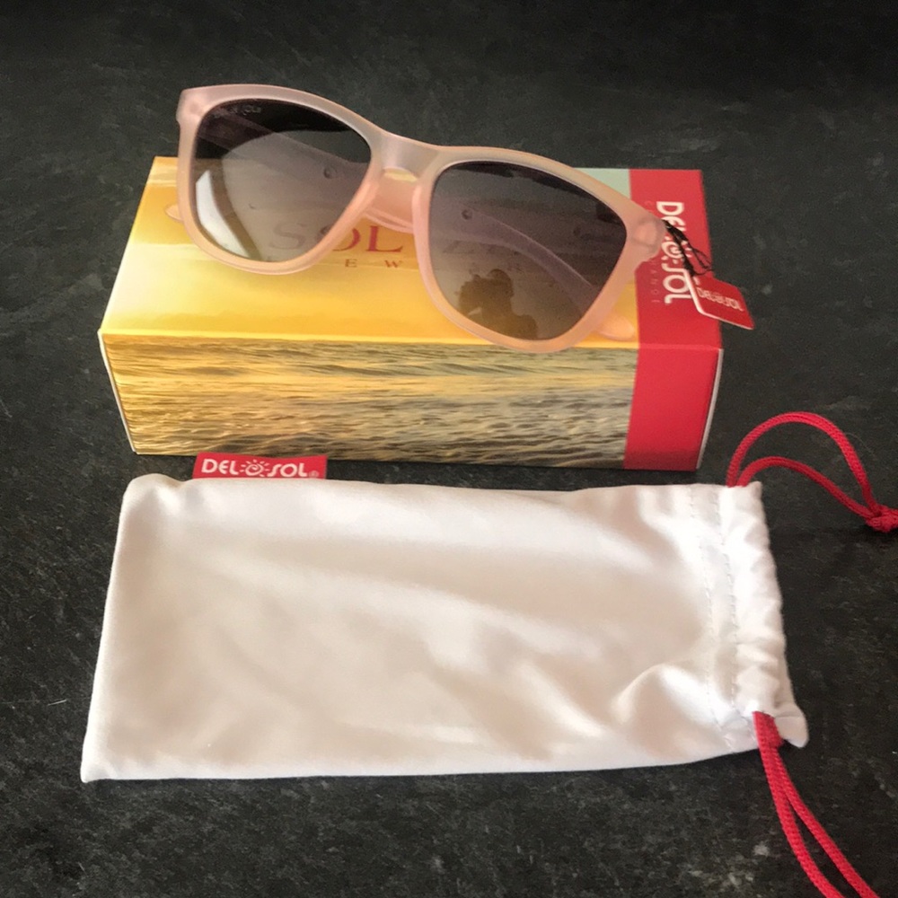 Del Sol Sunglasses Solize